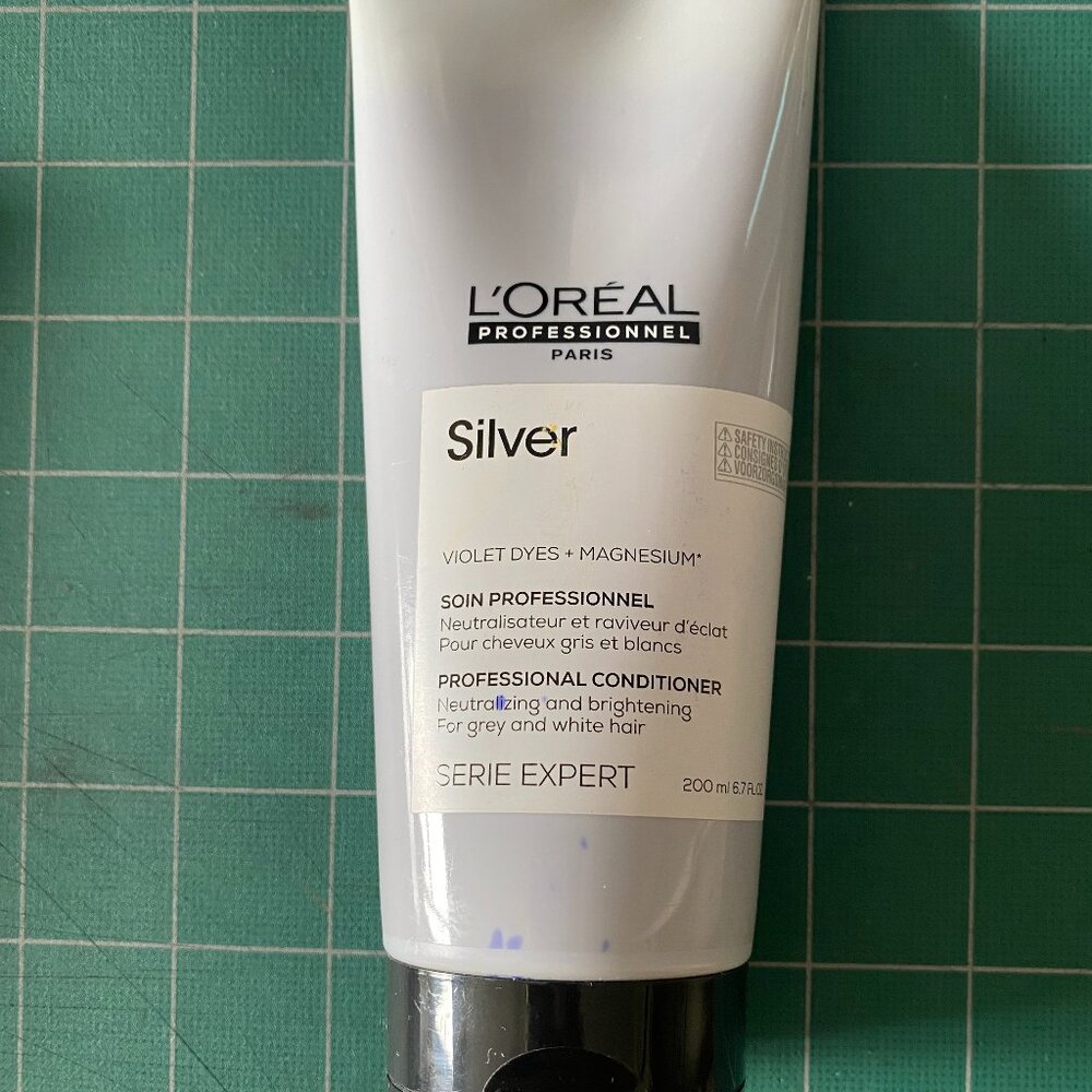 L'oreal Series Expert Silver Violet Dyes + Magnesium Conditioner 6.7 oz